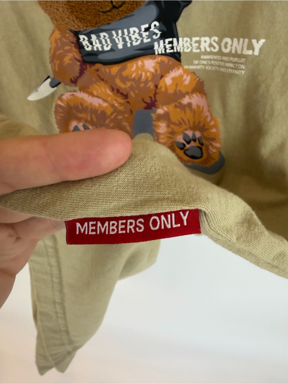 Members Only Bad Vibes Teddy Bear Graphic T-Shirt S/P Tan - Picture 6 of 9